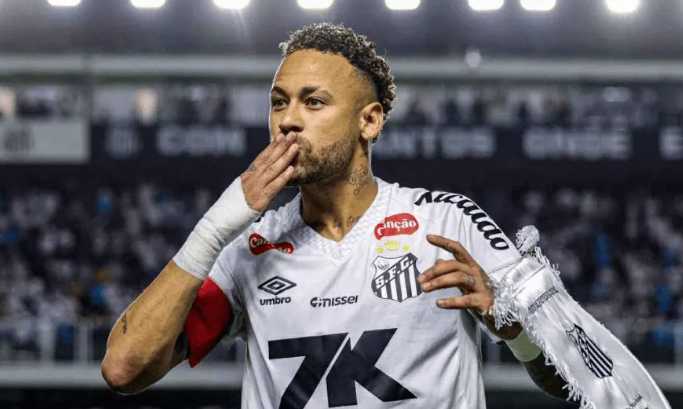 反转，内马尔突爆争议消息！桑托斯主帅确认，球迷：还想踢世界杯