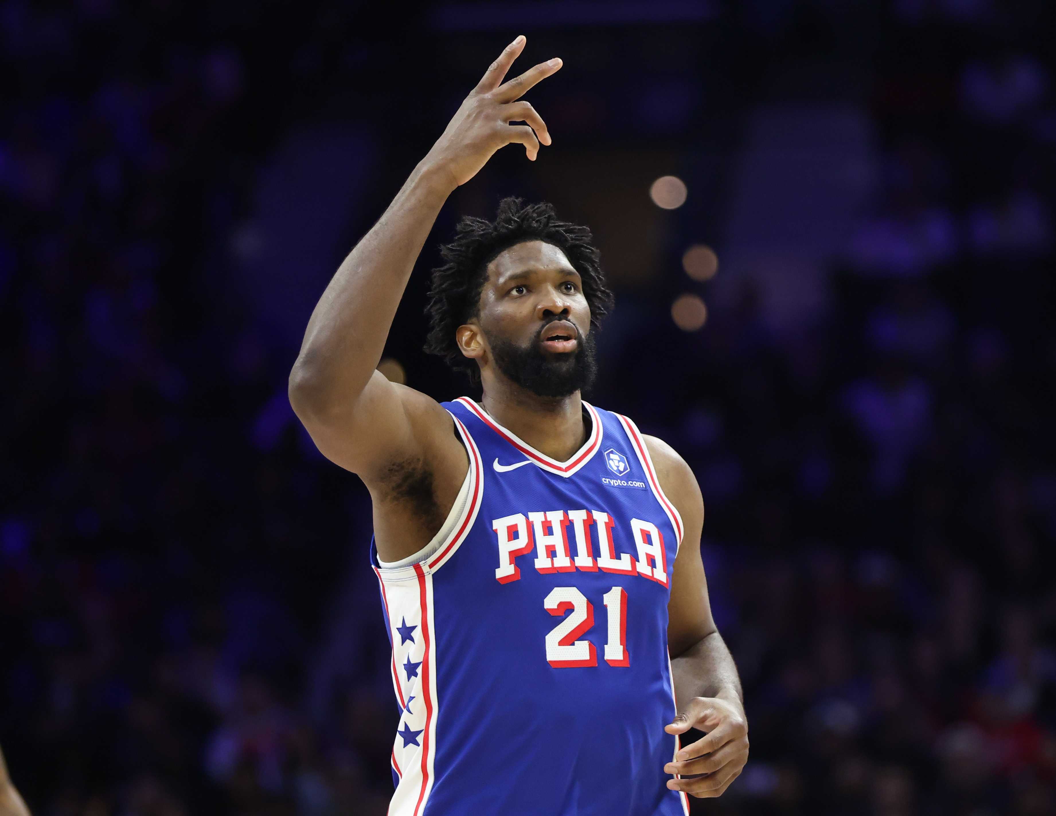 76人险胜国王，马克西恩比德大爆发，乔治15分，德罗赞25+4+8