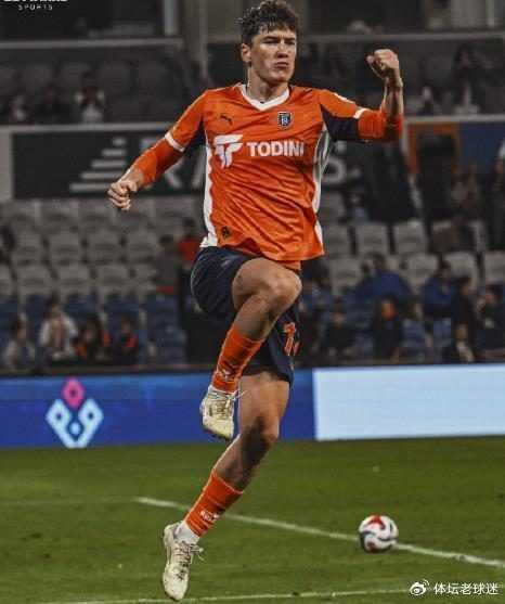 意甲弃将重返巅峰，土超20场造18球，力压两大金靴领跑射手榜