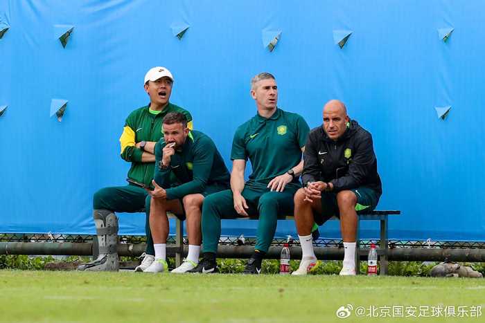 高大中卫到队 热身赛一球小胜 国安即将开启海外拉练