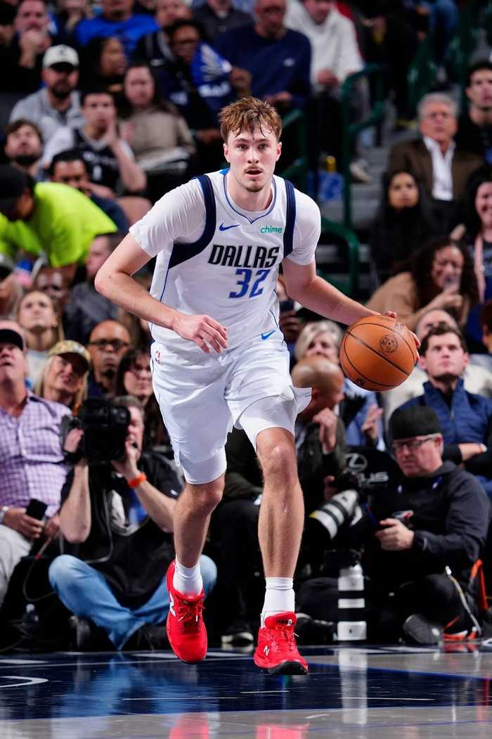 独行侠送走浓眉，弗拉格成球队新核心