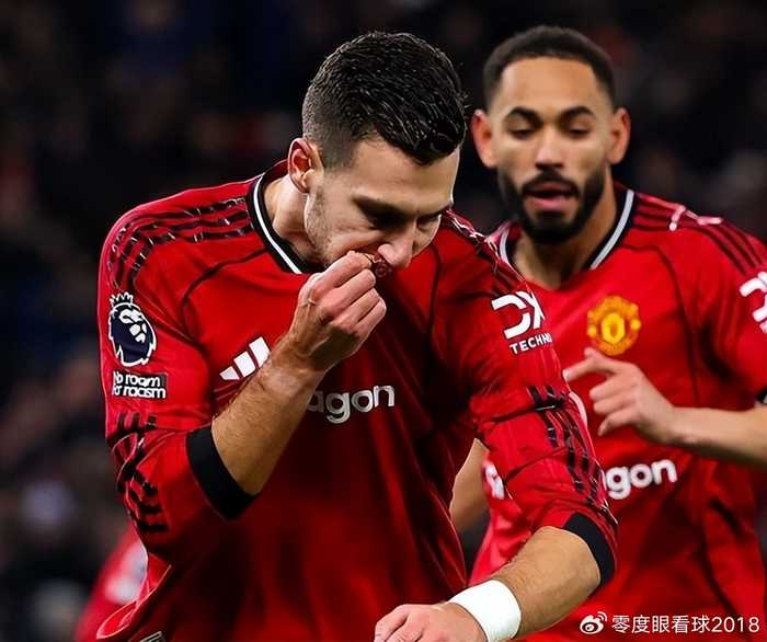 4战4胜！临时工教练带曼联仅1个月就脱胎换骨，原因曝光，3豪强来抢人