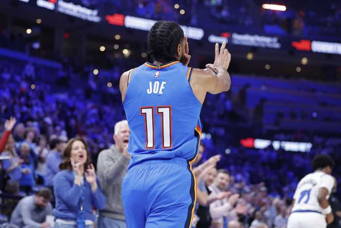 超级微波炉！以赛亚·乔替补出战18分钟 三分8中6砍下21分