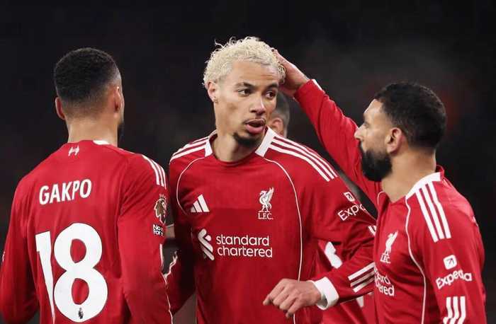 哈曼称埃基蒂克潜力超托雷斯，利物浦新援15球开局