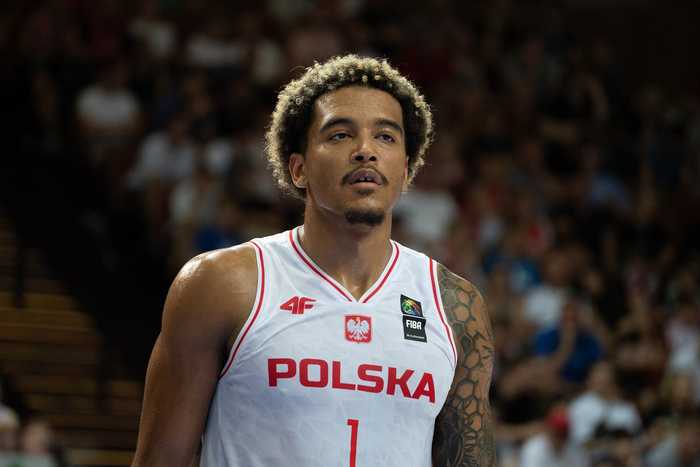 唐斯：我还没跟索汉沟通过 他有自己的价值 有能力左右比赛结果